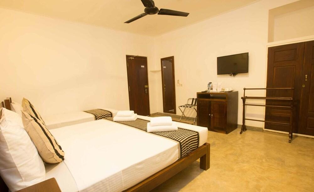 Jaffna Heritage Hotel Exterior photo